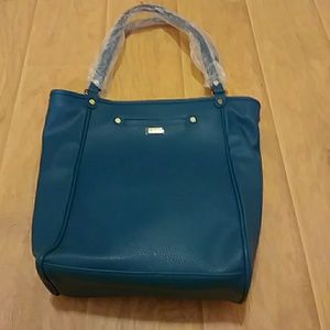 Jewel by Thirtyone Daring Abbey in Teal Affair